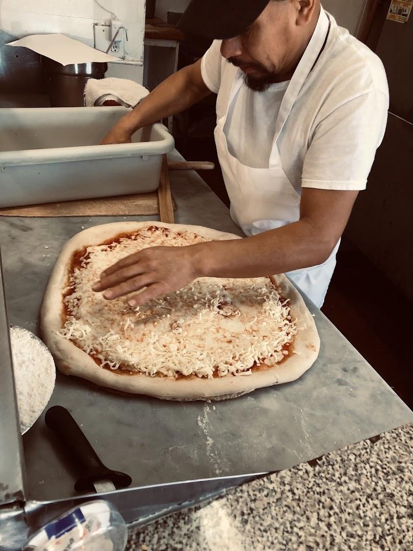 Cross Bronx Pizzeria